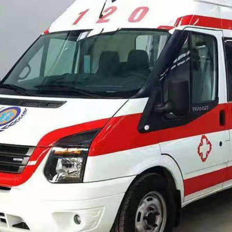 华容非急救护送病人转院租赁救护车的优缺点对比